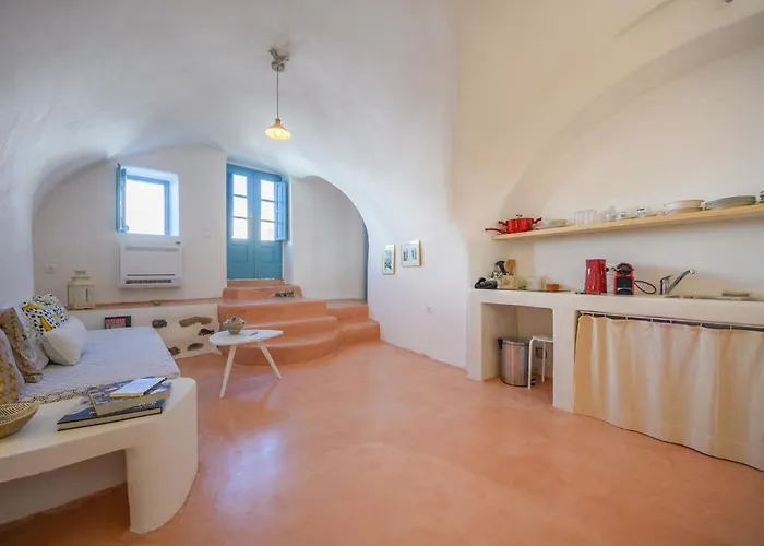 Santorinio Yellow House Holiday home Exo Gonia