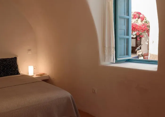 Santorinio Yellow House Holiday home