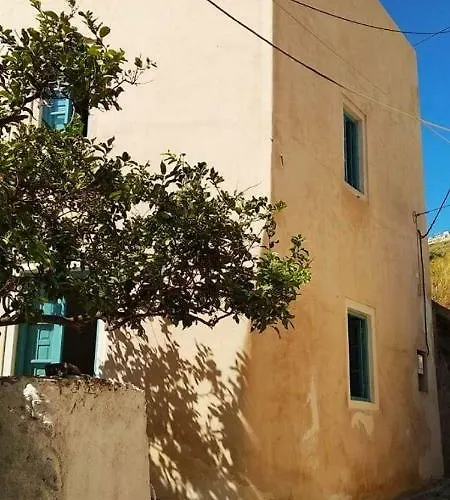 Holiday home Santorinio Yellow House