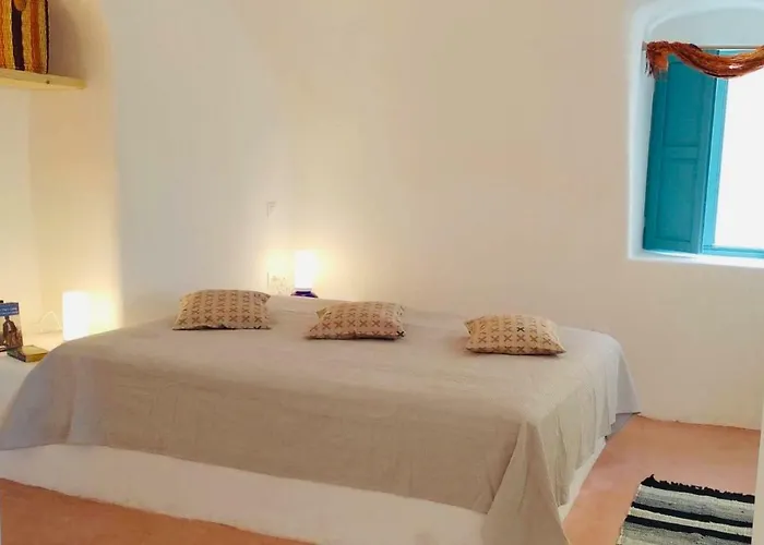 Santorinio Yellow House Holiday home Exo Gonia