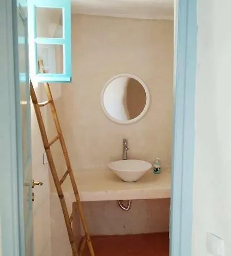 Holiday home Santorinio Yellow House Exo Gonia